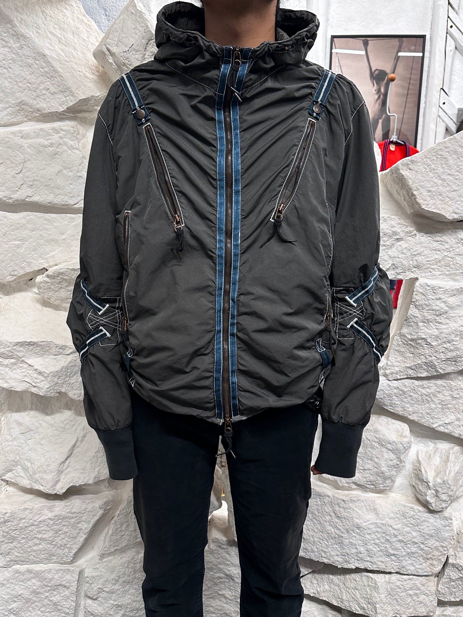 JET SET Toto Praha Vintage clothing store Antique shop プラハ 古着屋 古着 Black 黒 Prague Vintage ヴィンテージ