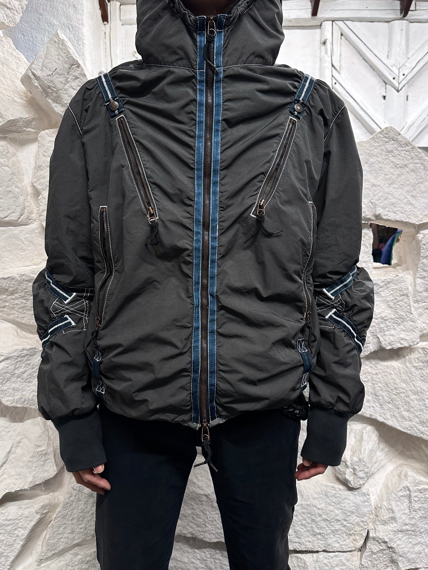 JET SET Toto Praha Vintage clothing store Antique shop プラハ 古着屋 古着 Black 黒 Prague Vintage ヴィンテージ