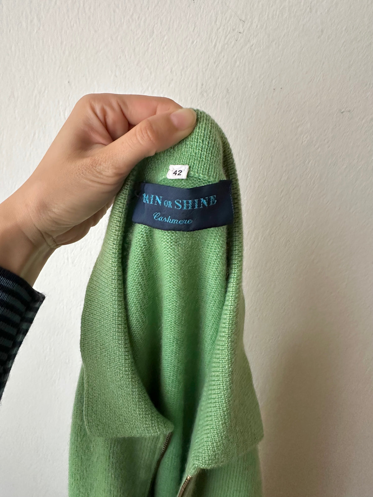 Pure cashmere knit in Jade-ite
