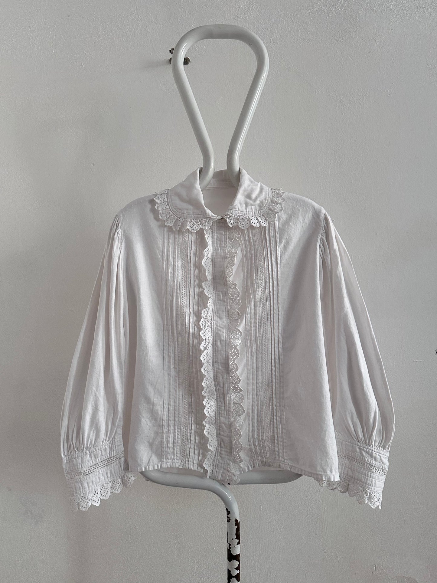 1900s German antique scallops blouse