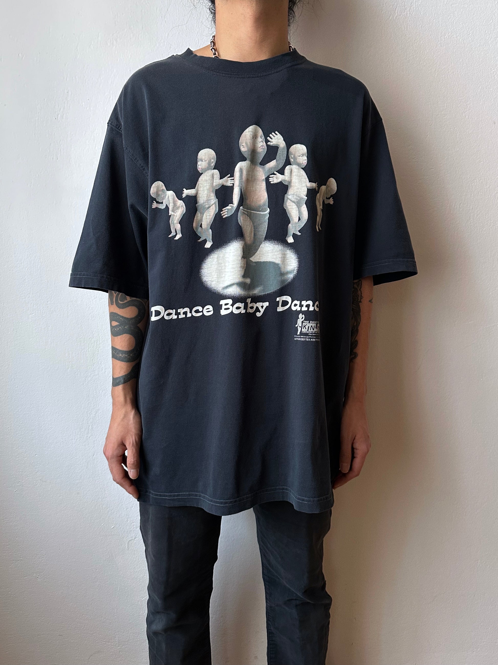90's Dancing Baby T-shirt Vintage 90年代 Tee Tシャツ Black 黒 Tee Toto Praha Vintage clothing store 古着屋 プラハ