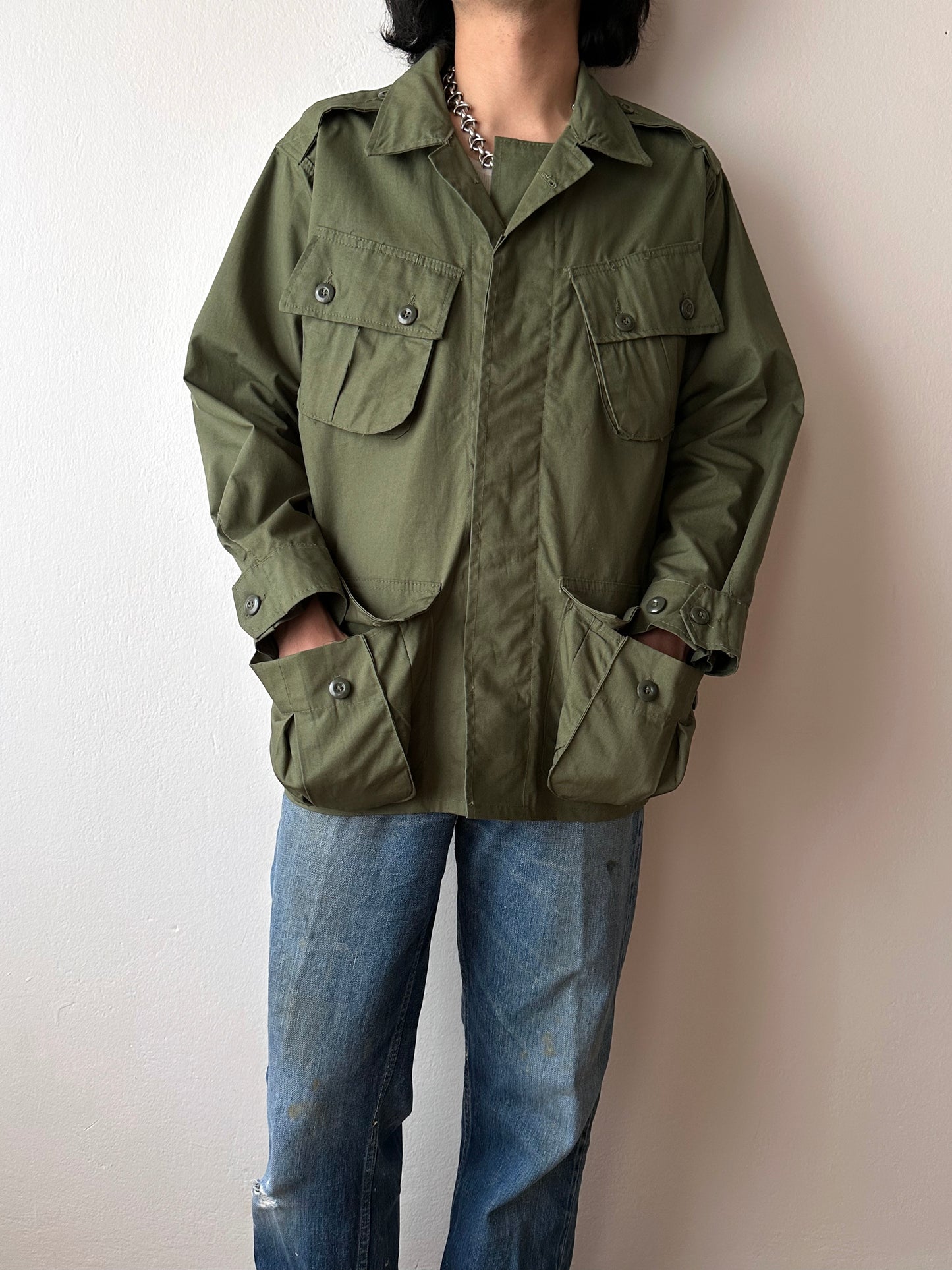 1964s US army jungle fatigue jacket , Dead stock