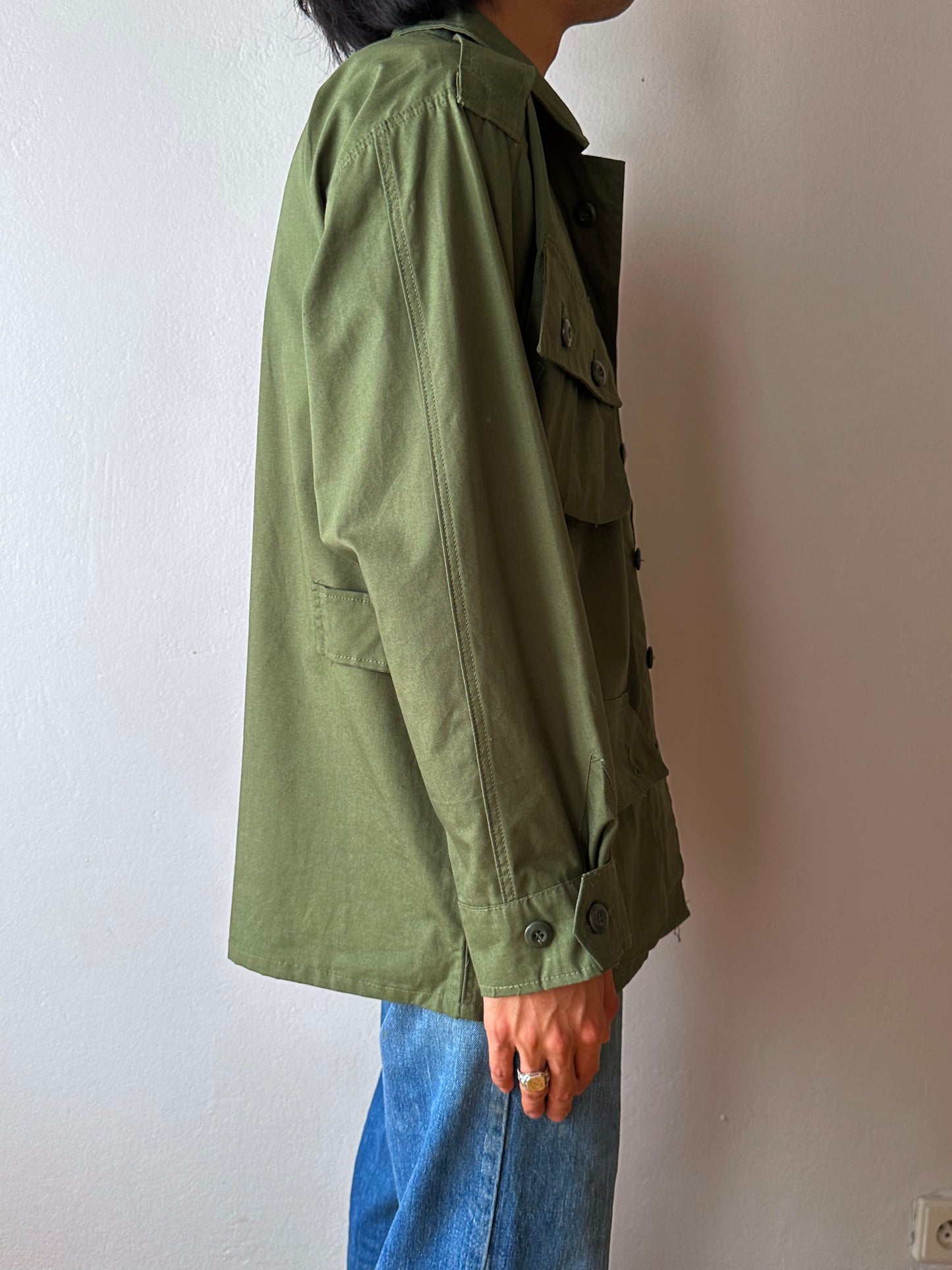 1964s US army jungle fatigue jacket , Dead stock