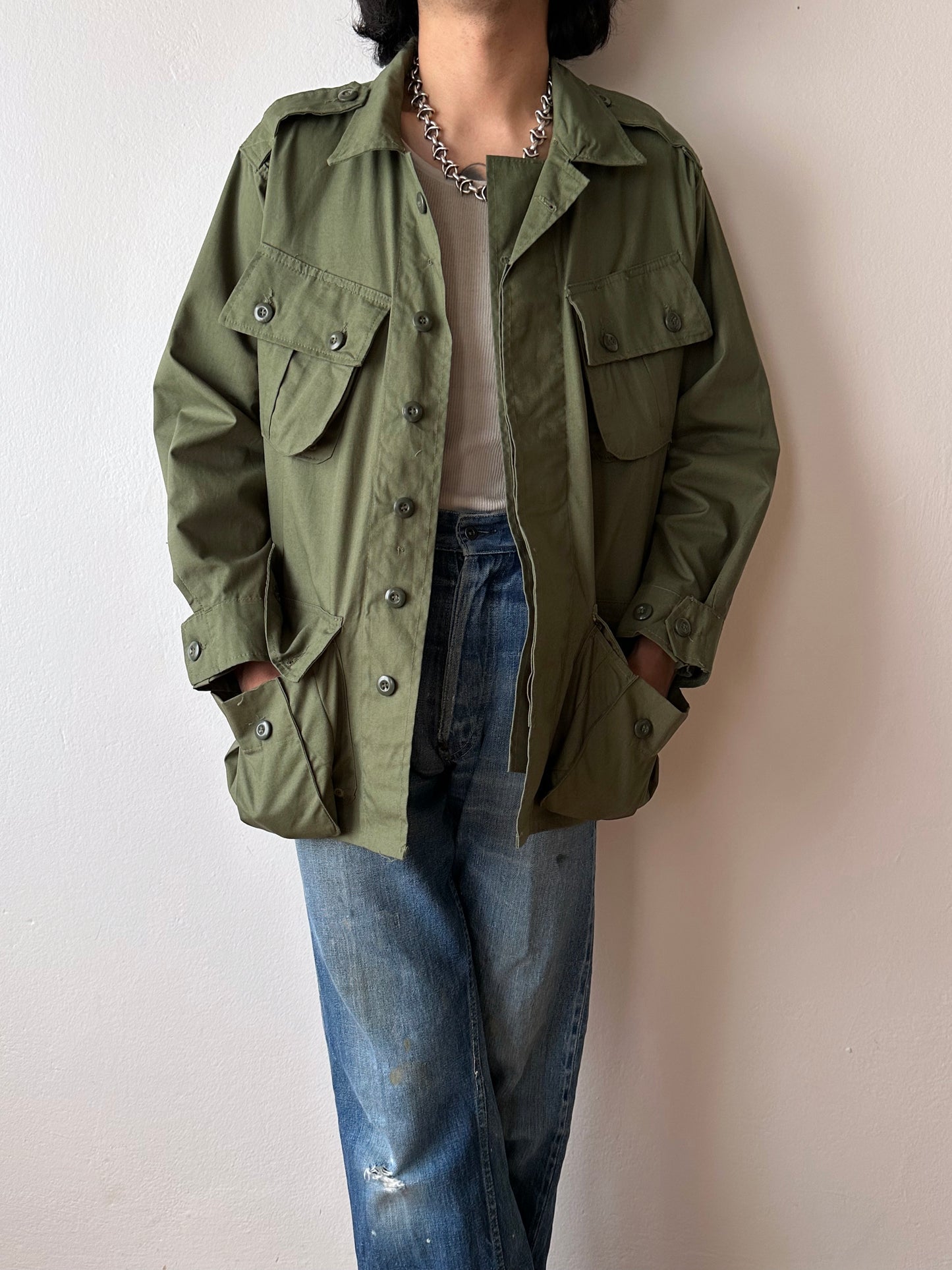 1964s US army jungle fatigue jacket , Dead stock