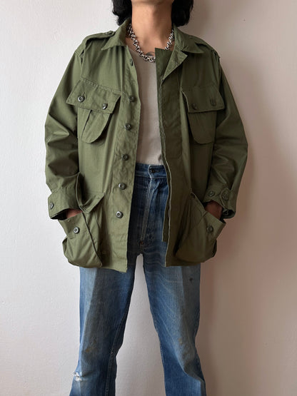 1964s US army jungle fatigue jacket , Dead stock