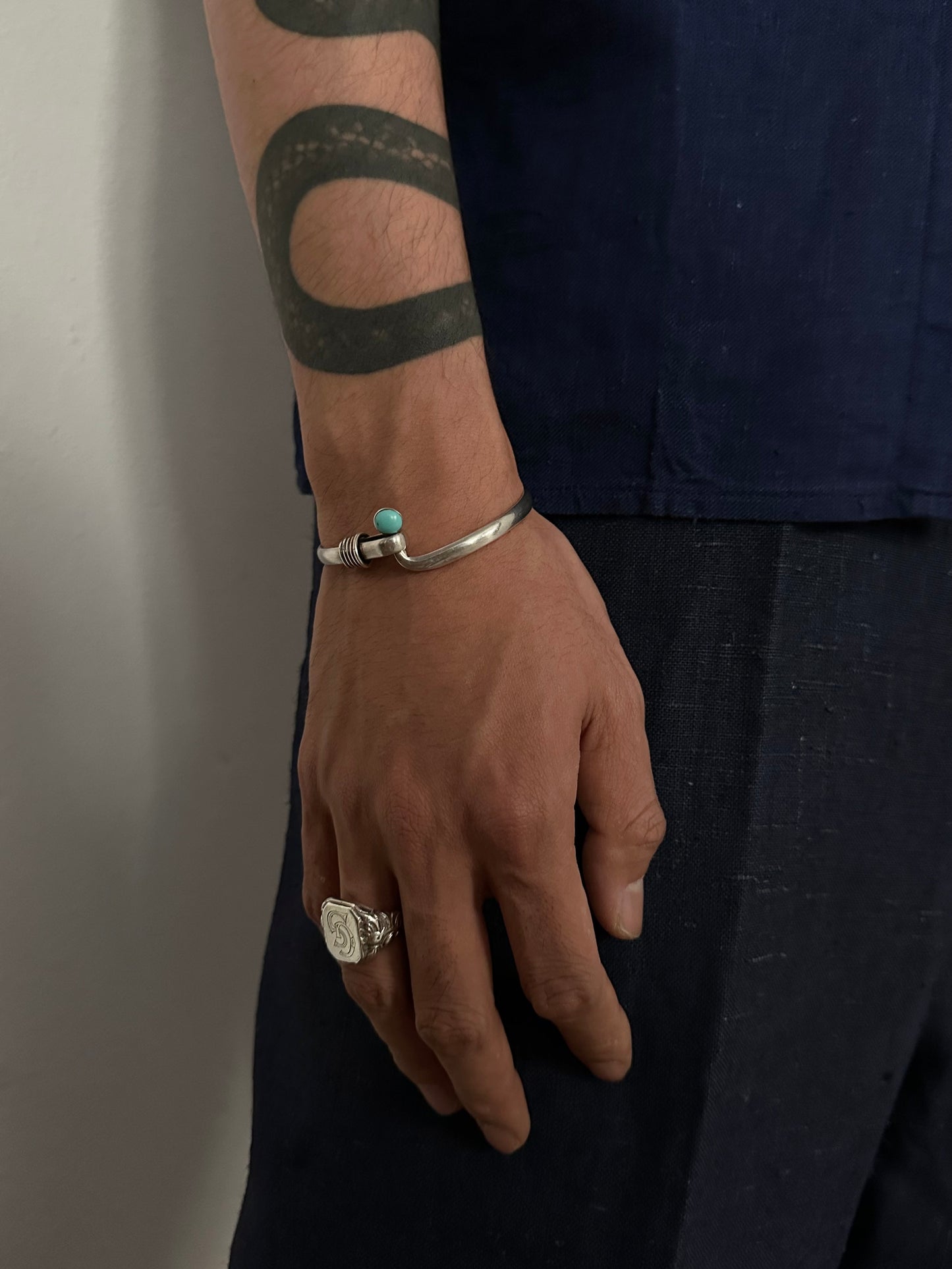 Mexico 925 turquoise hooked bangle