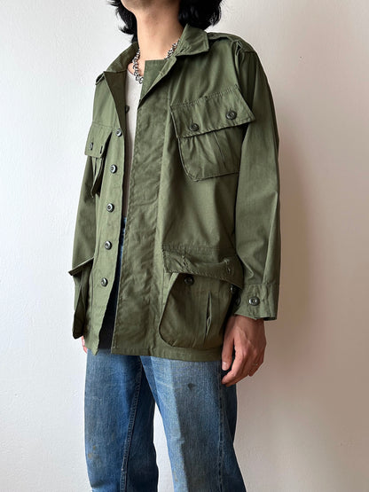 1964s US army jungle fatigue jacket , Dead stock