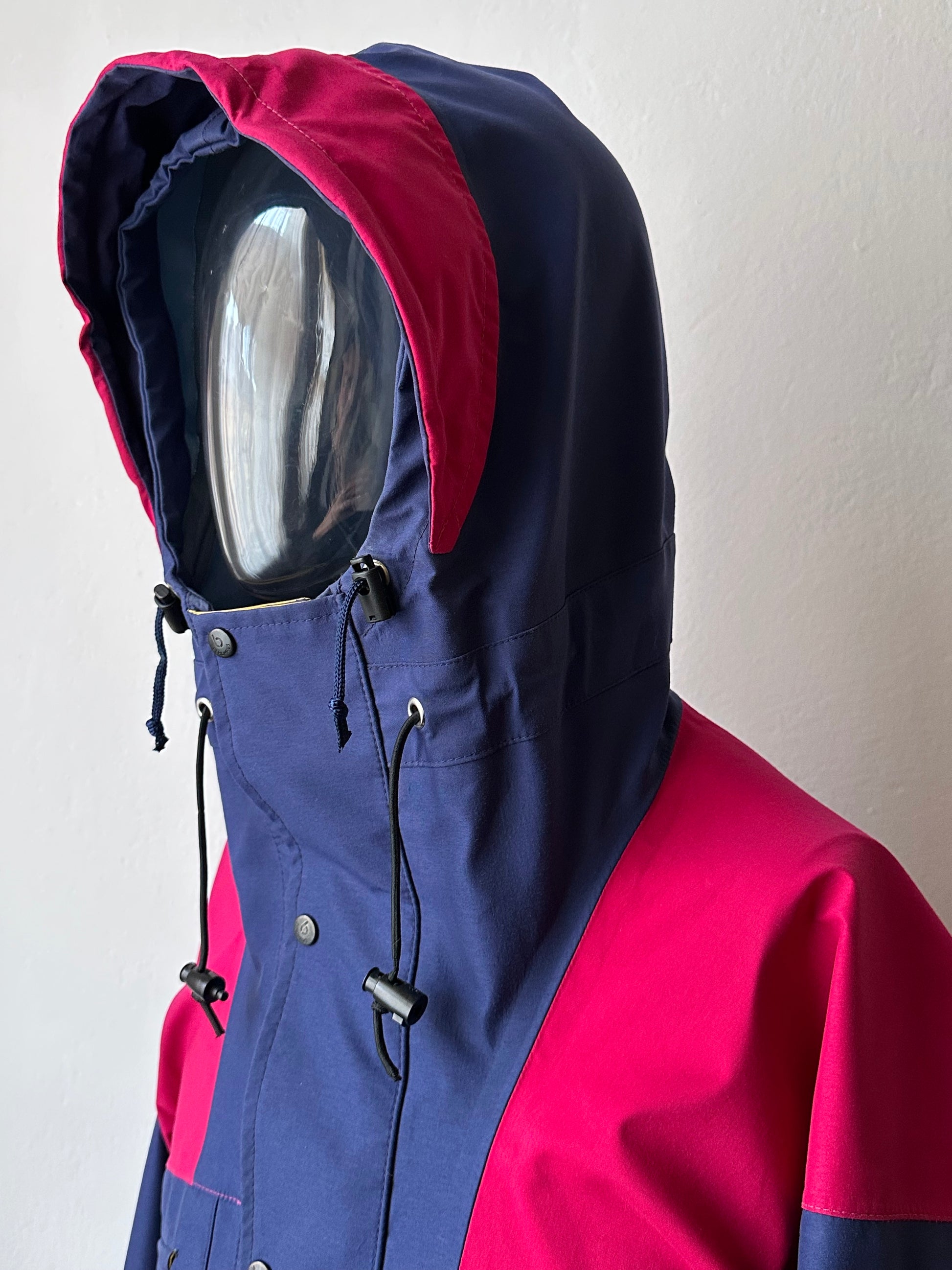 1990's Berghaus Trango Extrem Gore-Tex 90年代 バーグハウス Vintage ヴィンテージ Toto Praha Vintage clothing store 古着屋 プラハ Prague イギリス古着 アウトドア Made in Gt,Britain Made in England