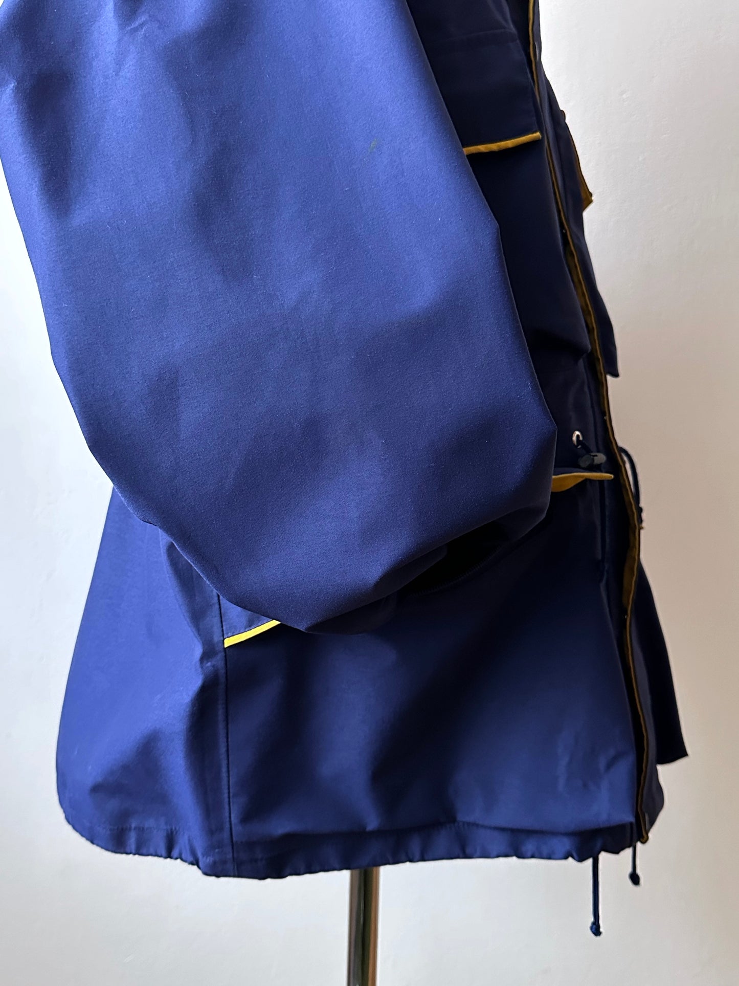 1990's Berghaus Trango Extrem Gore-Tex 90年代 バーグハウス Vintage ヴィンテージ Toto Praha Vintage clothing store 古着屋 プラハ Prague イギリス古着 アウトドア Made in Gt,Britain Made in England