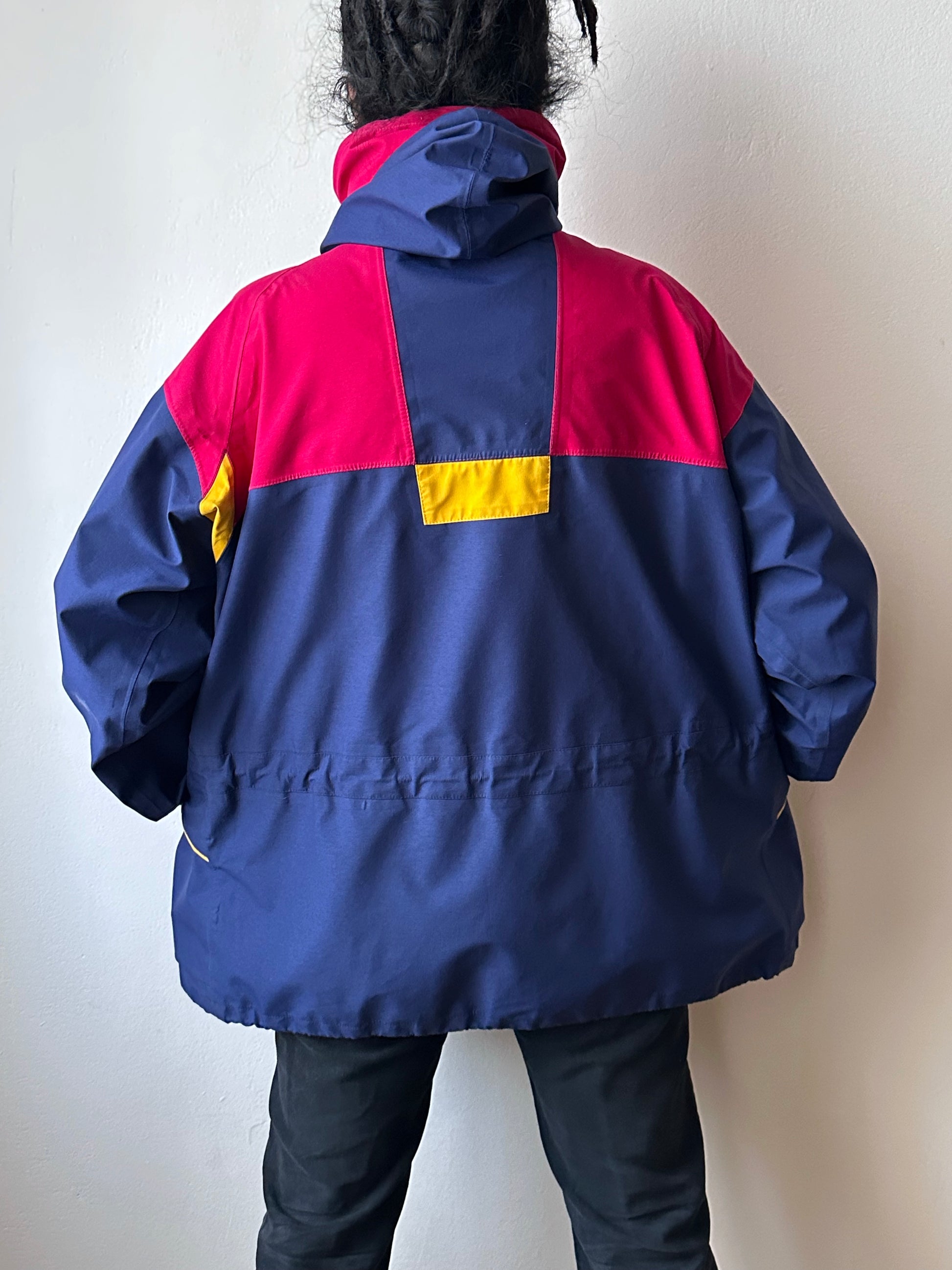 1990's Berghaus Trango Extrem Gore-Tex 90年代 バーグハウス Vintage ヴィンテージ Toto Praha Vintage clothing store 古着屋 プラハ Prague イギリス古着 アウトドア Made in Gt,Britain Made in England