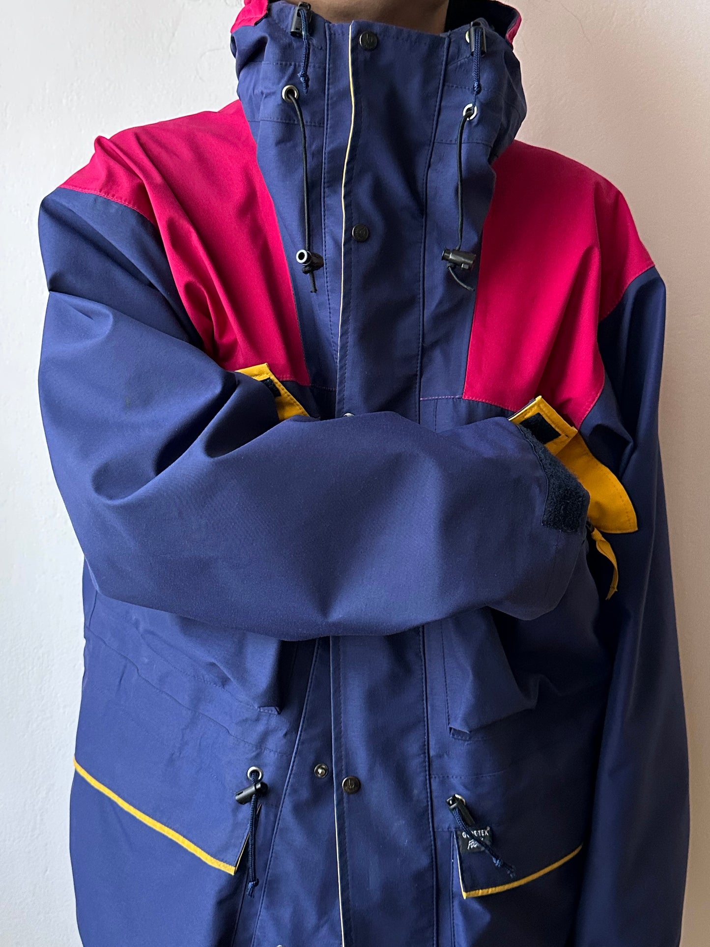 1990's Berghaus Trango Extrem Gore-Tex 90年代 バーグハウス Vintage ヴィンテージ Toto Praha Vintage clothing store 古着屋 プラハ Prague イギリス古着 アウトドア Made in Gt,Britain Made in England