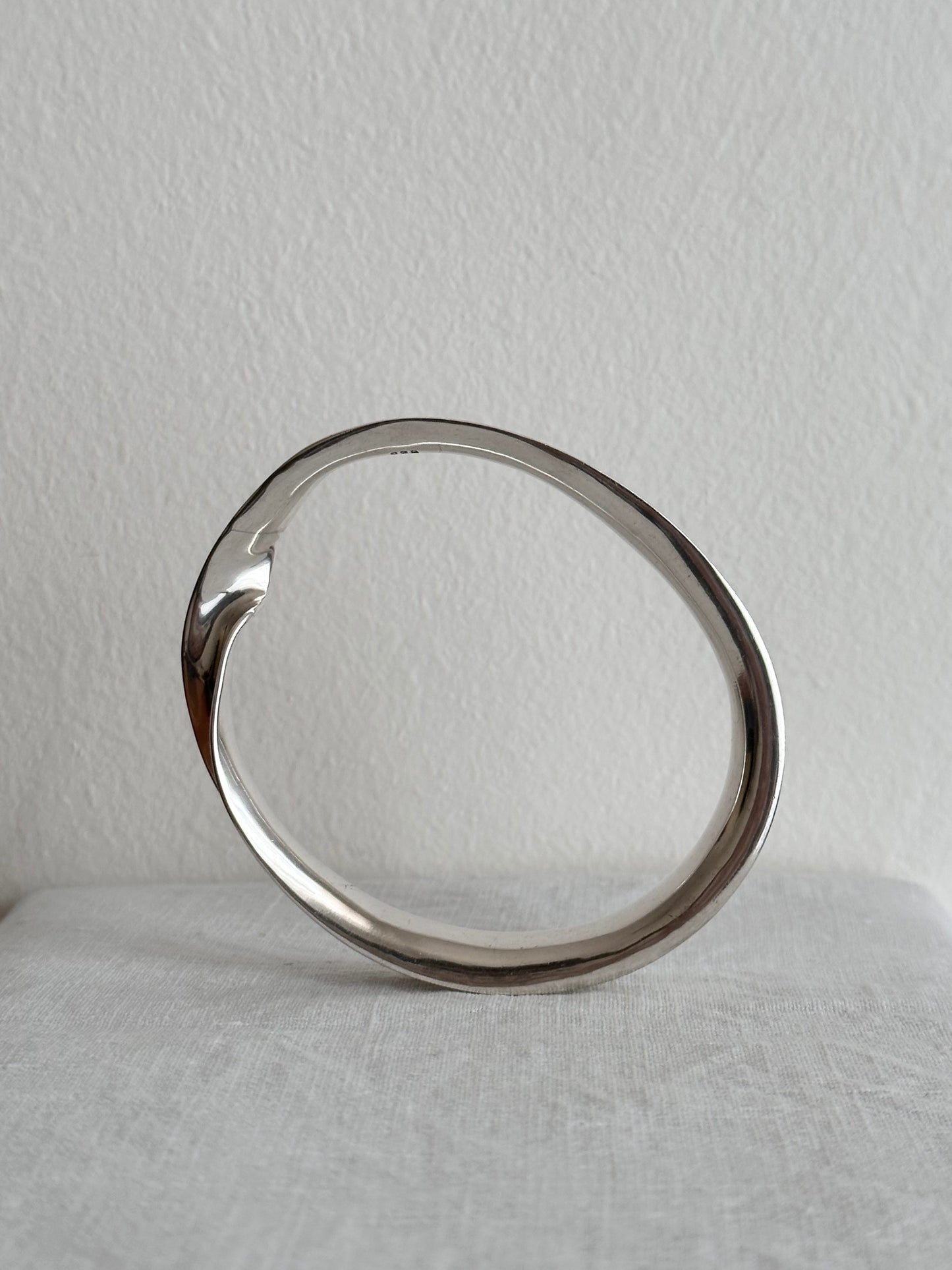 anonymous mobius bangle