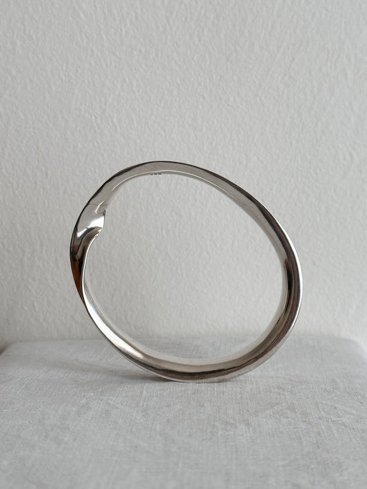 anonymous mobius bangle