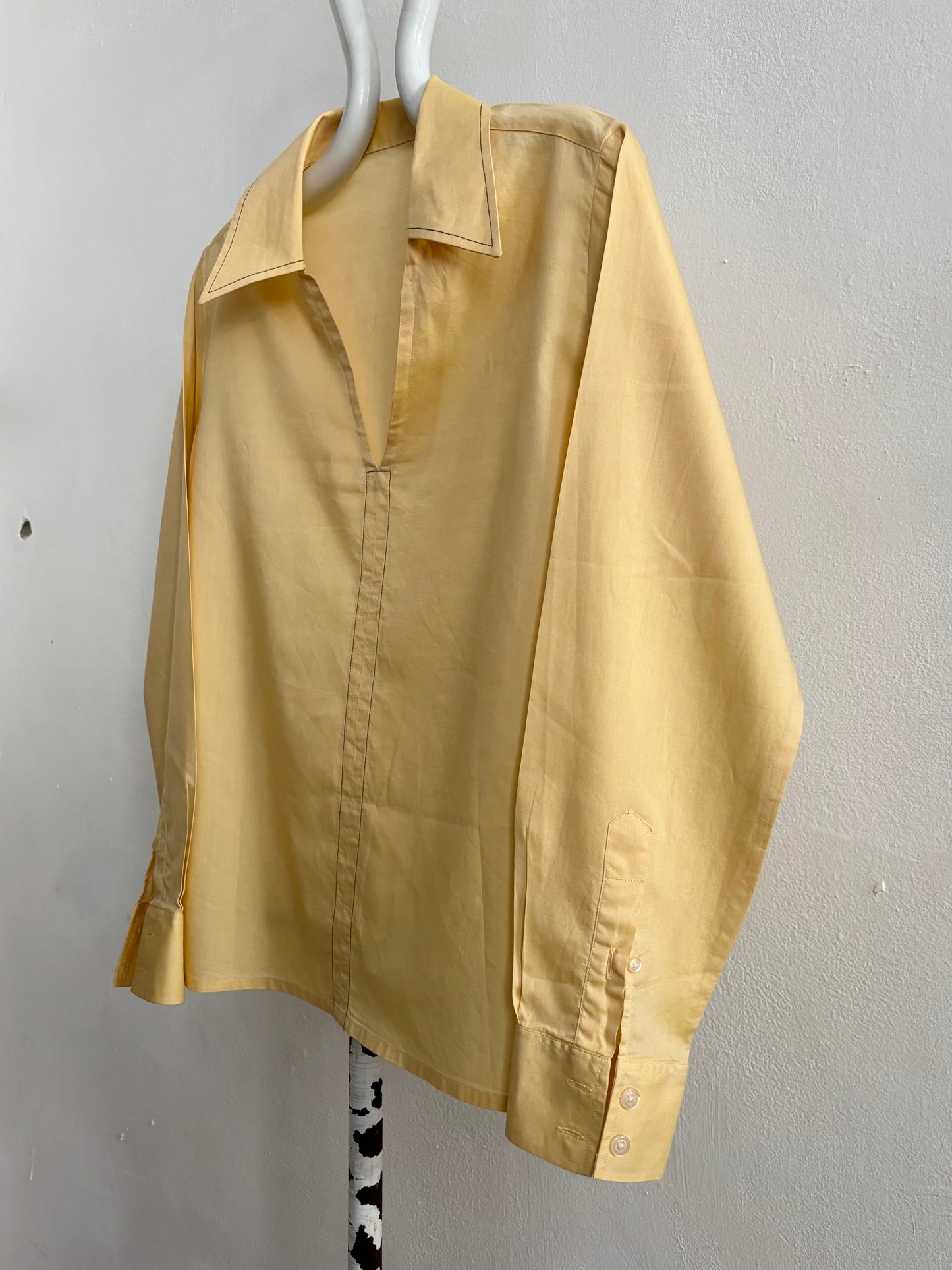 Italy nice yellow shirt