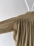 many pleats balloon blouse