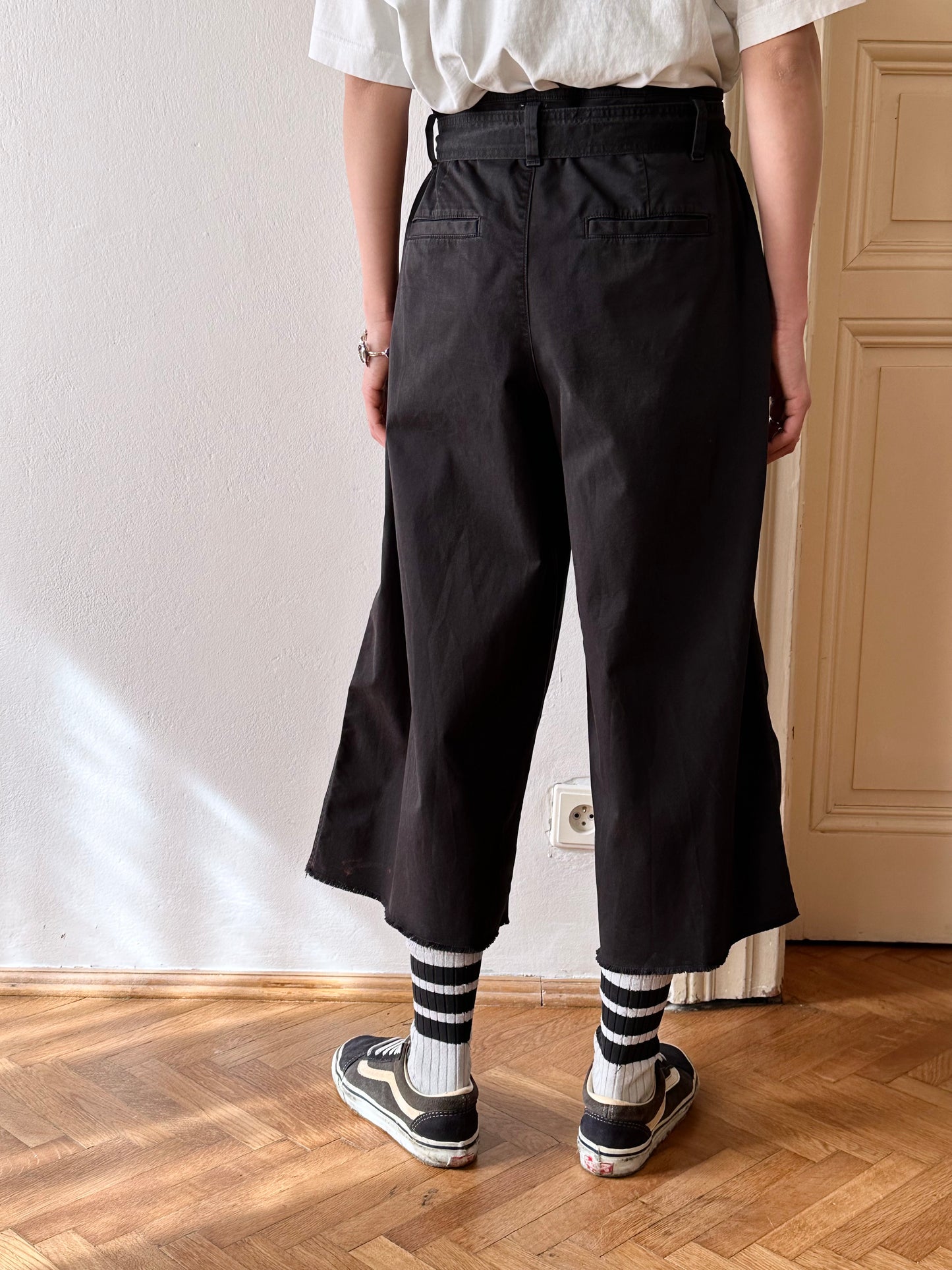 GAP 3/4 cropped baggy pants