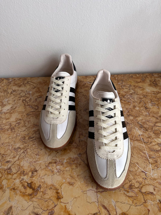 80s Adidas Universal , Dead stock - 27cm