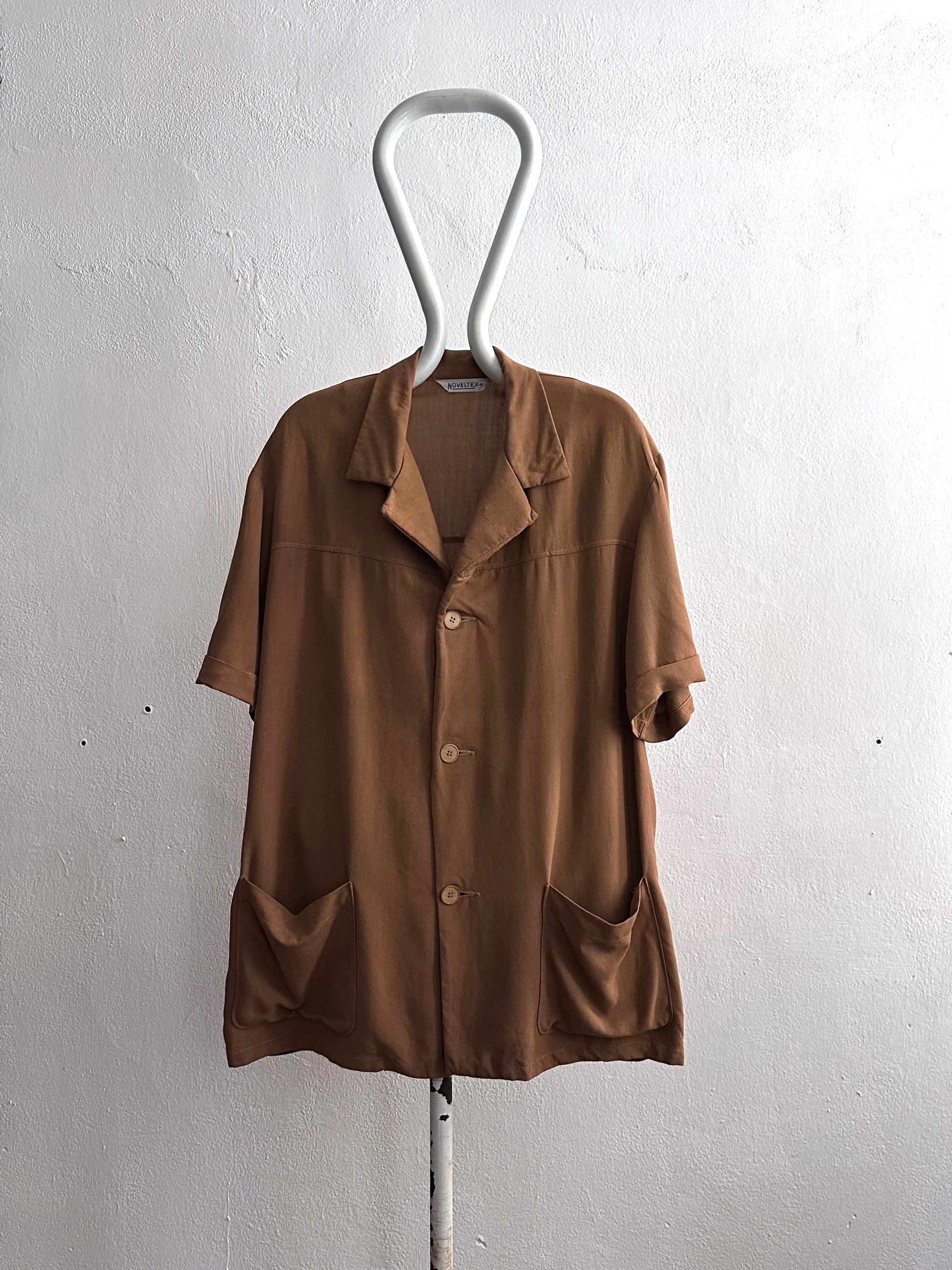 1960's French Rayon Open collar shirt 60年代 Vintage ヴィンテージ レーヨン レーヨンギャバ Brown 茶色 フランス Toto Praha Vintage clothing store Antique shop Prague 古着屋 アンティークショップ プラハ ユーロ古着  ヨーロッパ古着 古着卸 