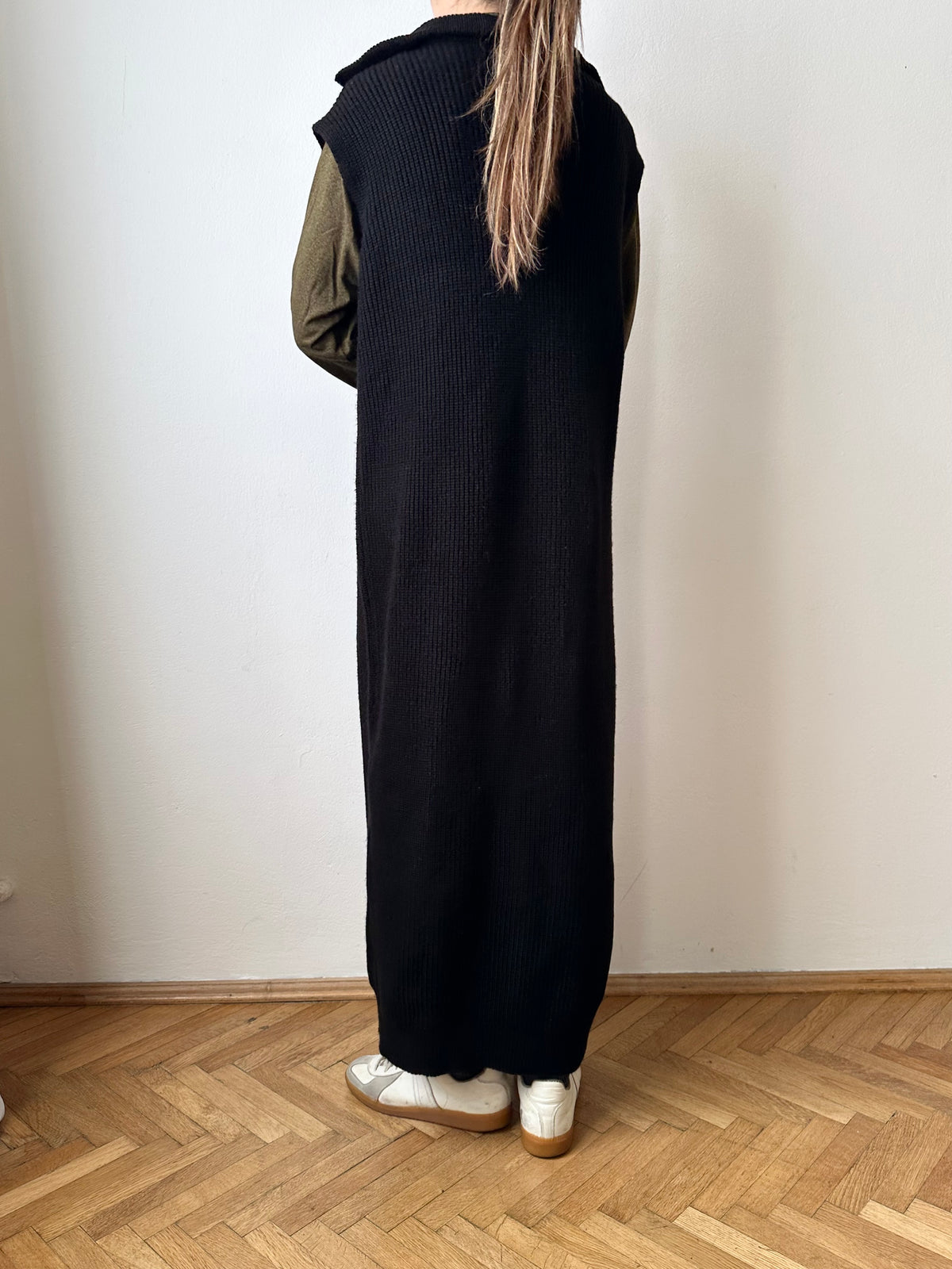 Black knit sleeveless dress