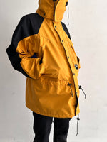 90s UK Sprayway gore-tex parka.