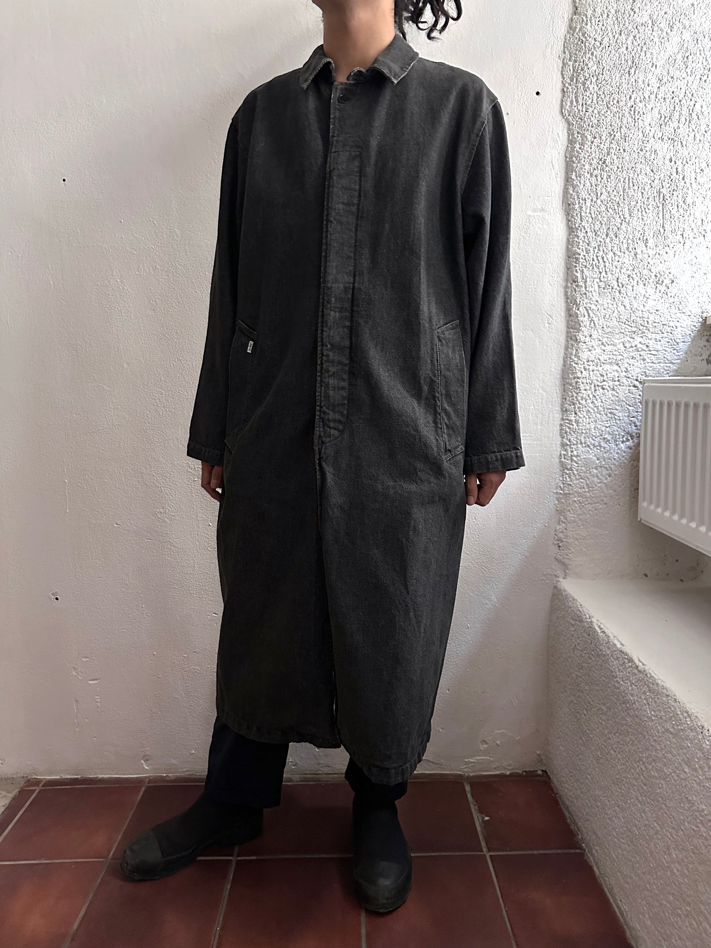 80's Levi's Black denim coat Vintage Made in Italy 80年代 リーバイス ブラックデニム コート Rare レア イタリア製 ヴィンテージ Toto Praha Vintage clothing store Antique shop Prague 古着屋 アンティークショップ プラハ ユーロ古着  ヨーロッパ古着 古着卸 