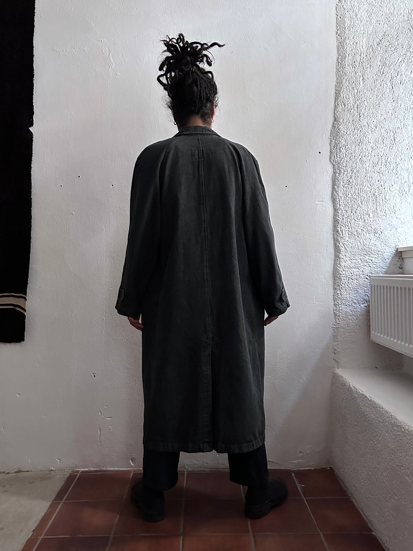 80's Levi's Black denim coat Vintage Made in Italy 80年代 リーバイス ブラックデニム コート Rare レア イタリア製 ヴィンテージ Toto Praha Vintage clothing store Antique shop Prague 古着屋 アンティークショップ プラハ ユーロ古着  ヨーロッパ古着 古着卸 