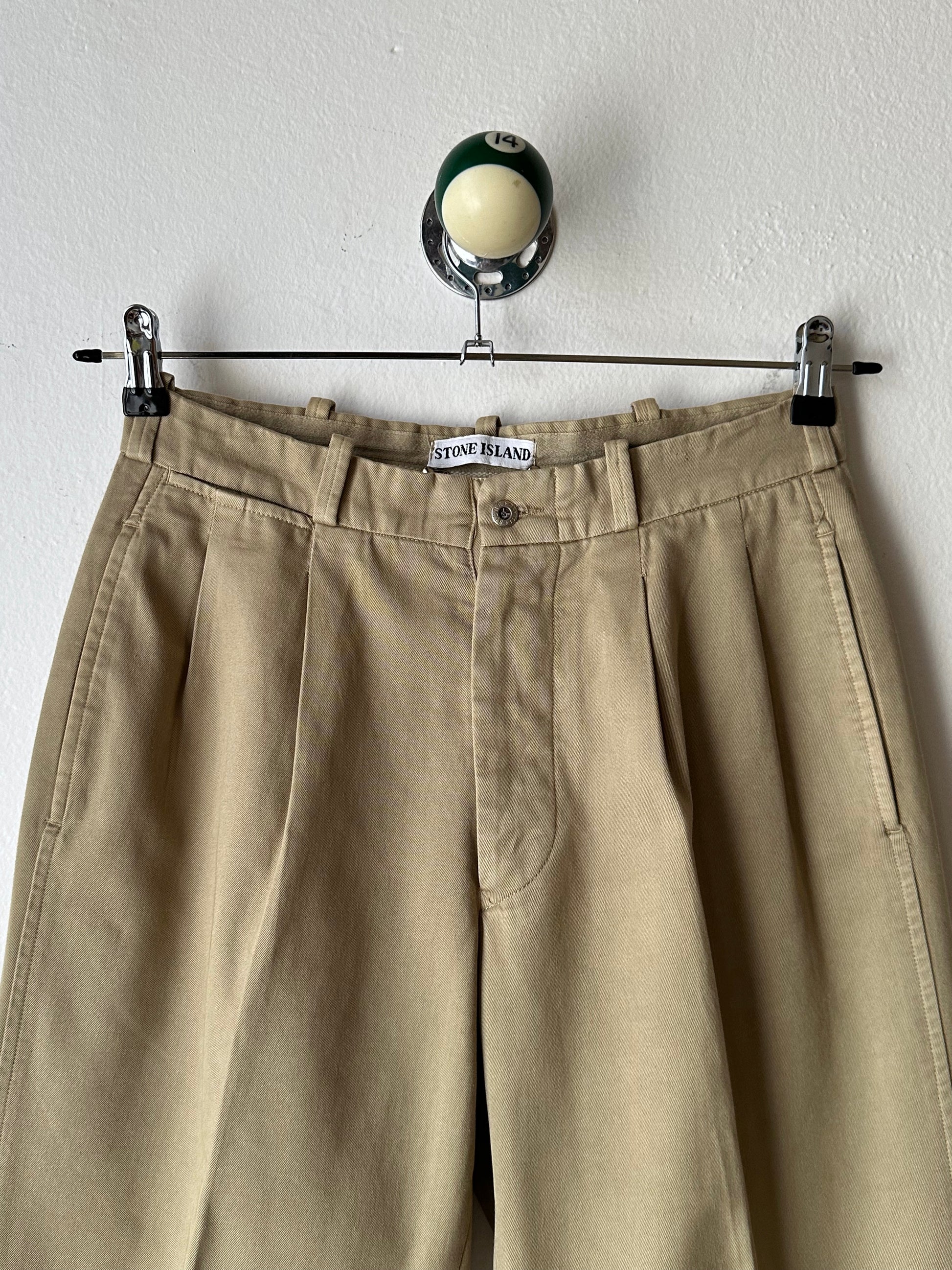 1980s Stone Island beige chinos 80年代 Massimo osti マッシモマッシモオスティ Made in Italy イタリア製 ストーンアイランド ベージュ チノパン Toto Praha Vintage clothing shop Antique shop 古着屋 プラハ Showroom appointment Prague ユーロ古着 ヨーロッパ古着 古着卸 ヴィンテージ