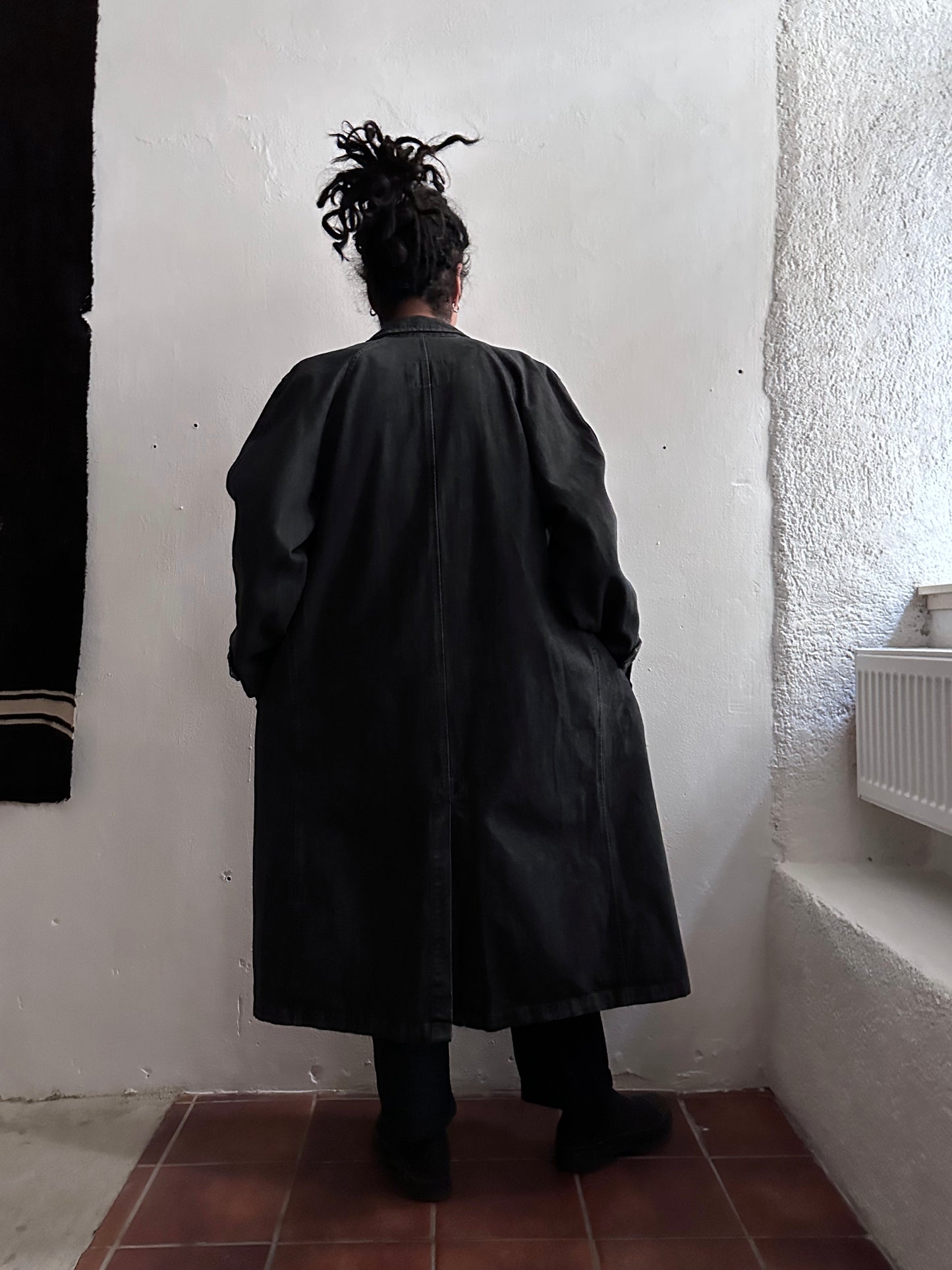 80's Levi's Black denim coat Vintage Made in Italy 80年代 リーバイス ブラックデニム コート Rare レア イタリア製 ヴィンテージ Toto Praha Vintage clothing store Antique shop Prague 古着屋 アンティークショップ プラハ ユーロ古着  ヨーロッパ古着 古着卸 