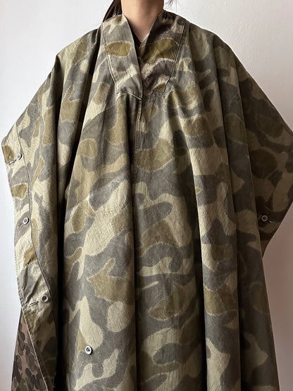 1960's Australian Army Reversible Tent Sheet 60年代 オーストラリア軍 テント生地 Vintage Military Toto Praha Prague プラハ  古着屋 古着 Vintage store ミリタリー ユーロ 古着 ヨーロッパ古着 ユーロミリタリー ヨーロッパミリタリー