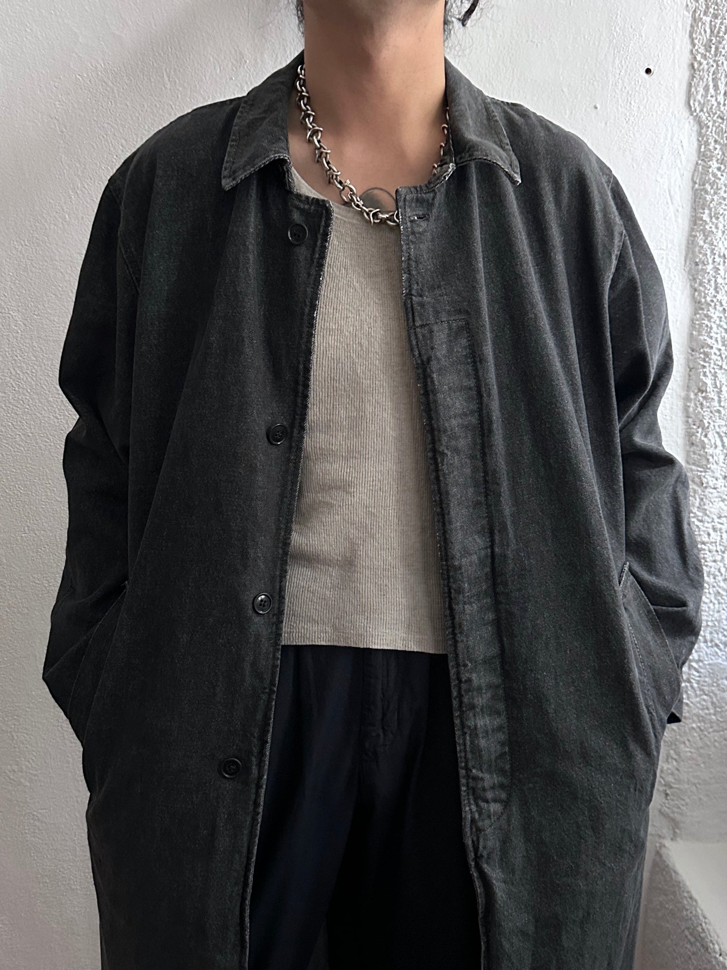 80's Levi's Black denim coat Vintage Made in Italy 80年代 リーバイス ブラックデニム コート Rare レア イタリア製 ヴィンテージ Toto Praha Vintage clothing store Antique shop Prague 古着屋 アンティークショップ プラハ ユーロ古着  ヨーロッパ古着 古着卸 
