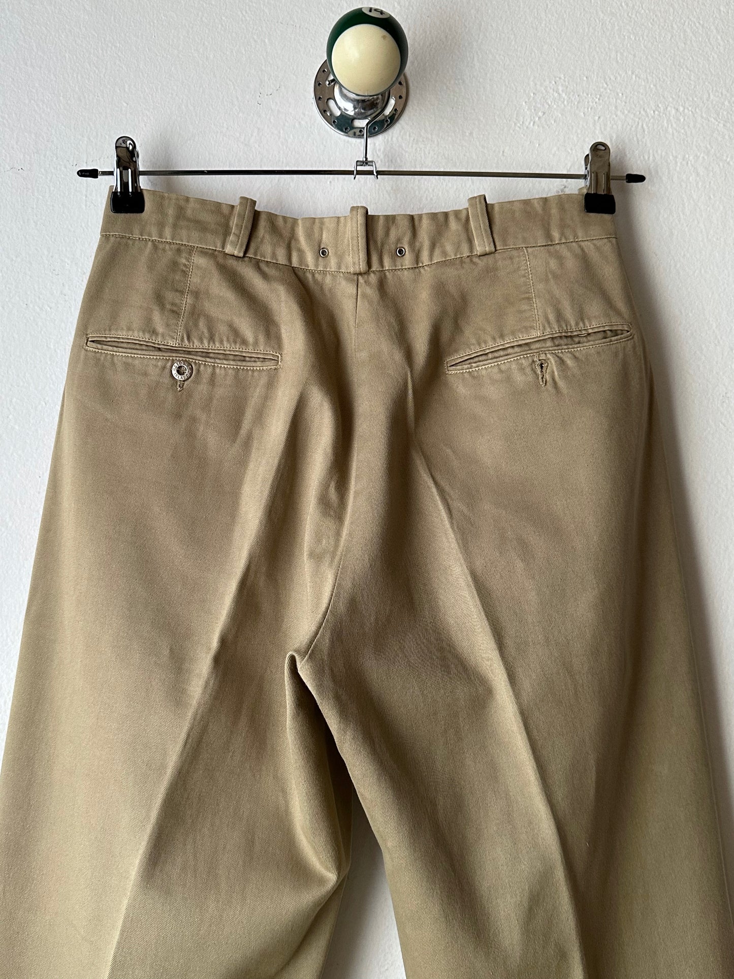 1980s Stone Island beige chinos 80年代 Massimo osti マッシモマッシモオスティ Made in Italy イタリア製 ストーンアイランド ベージュ チノパン Toto Praha Vintage clothing shop Antique shop 古着屋 プラハ Showroom appointment Prague ユーロ古着 ヨーロッパ古着 古着卸 ヴィンテージ