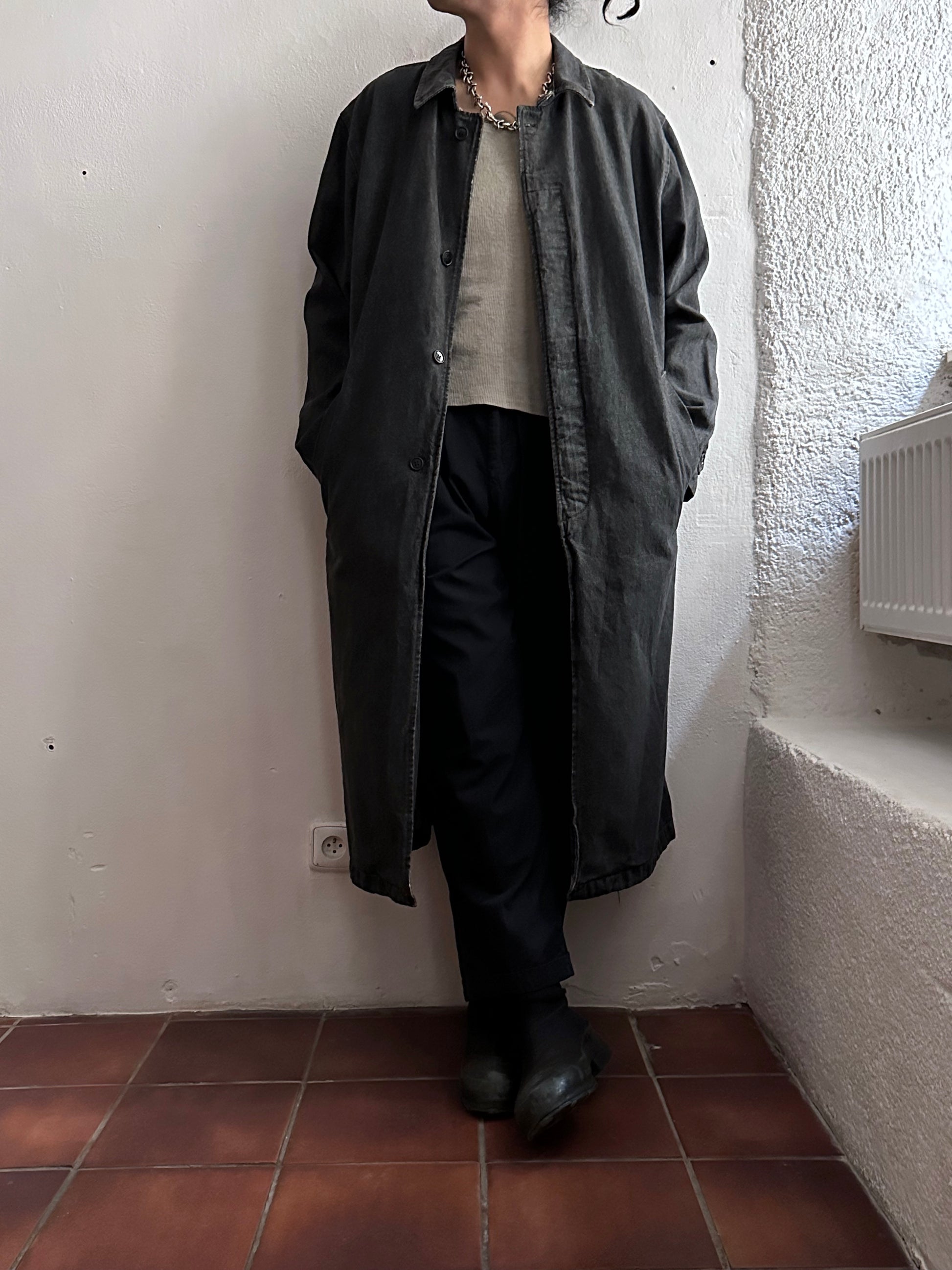 80's Levi's Black denim coat Vintage Made in Italy 80年代 リーバイス ブラックデニム コート Rare レア イタリア製 ヴィンテージ Toto Praha Vintage clothing store Antique shop Prague 古着屋 アンティークショップ プラハ ユーロ古着  ヨーロッパ古着 古着卸 