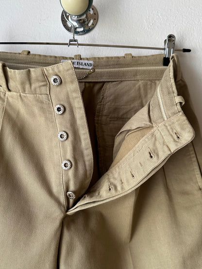 1980s Stone Island beige chinos 80年代 Massimo osti マッシモマッシモオスティ Made in Italy イタリア製 ストーンアイランド ベージュ チノパン Toto Praha Vintage clothing shop Antique shop 古着屋 プラハ Showroom appointment Prague ユーロ古着 ヨーロッパ古着 古着卸 ヴィンテージ