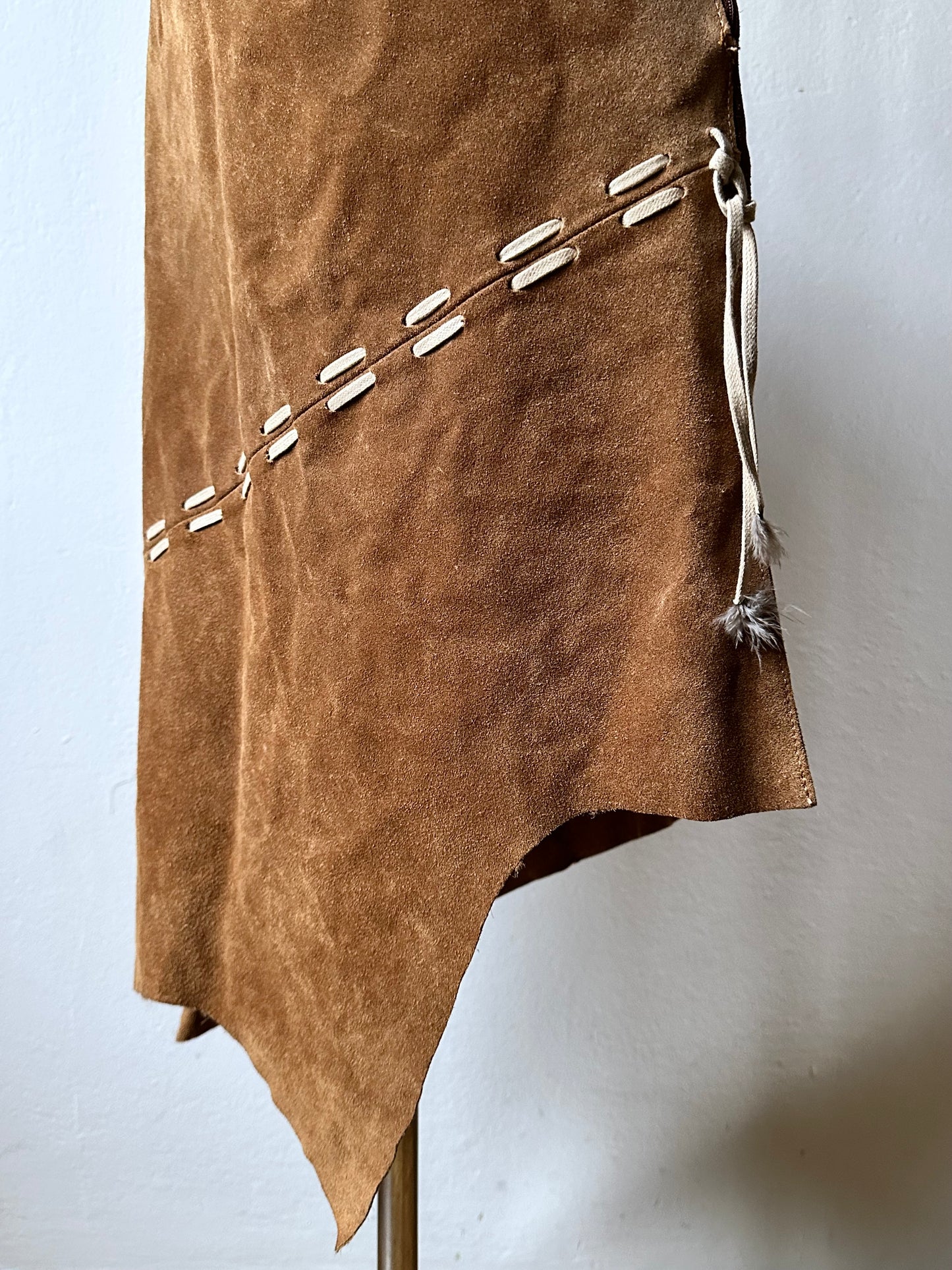 Italy suede raw cut edge skirt