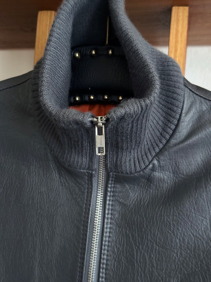 1990s German Air Force Leather Flight Jacket Luftwaffe Bundeswehr ドイツ軍 空軍 パイロット Pilot jacket エアフォース グレー 灰色 レザー ジャケット 90年代 Toto Praha Vintage clothing shop Antique shop 古着屋 プラハ Showroom appointment Prague ユーロ古着 ヨーロッパ古着 古着卸 ヴィンテージ