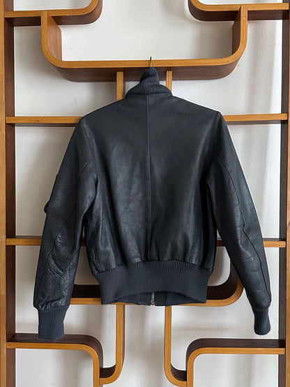1990s German Air Force Leather Flight Jacket Luftwaffe Bundeswehr ドイツ軍 空軍 パイロット Pilot jacket エアフォース グレー 灰色 レザー ジャケット 90年代 Toto Praha Vintage clothing shop Antique shop 古着屋 プラハ Showroom appointment Prague ユーロ古着 ヨーロッパ古着 古着卸 ヴィンテージ