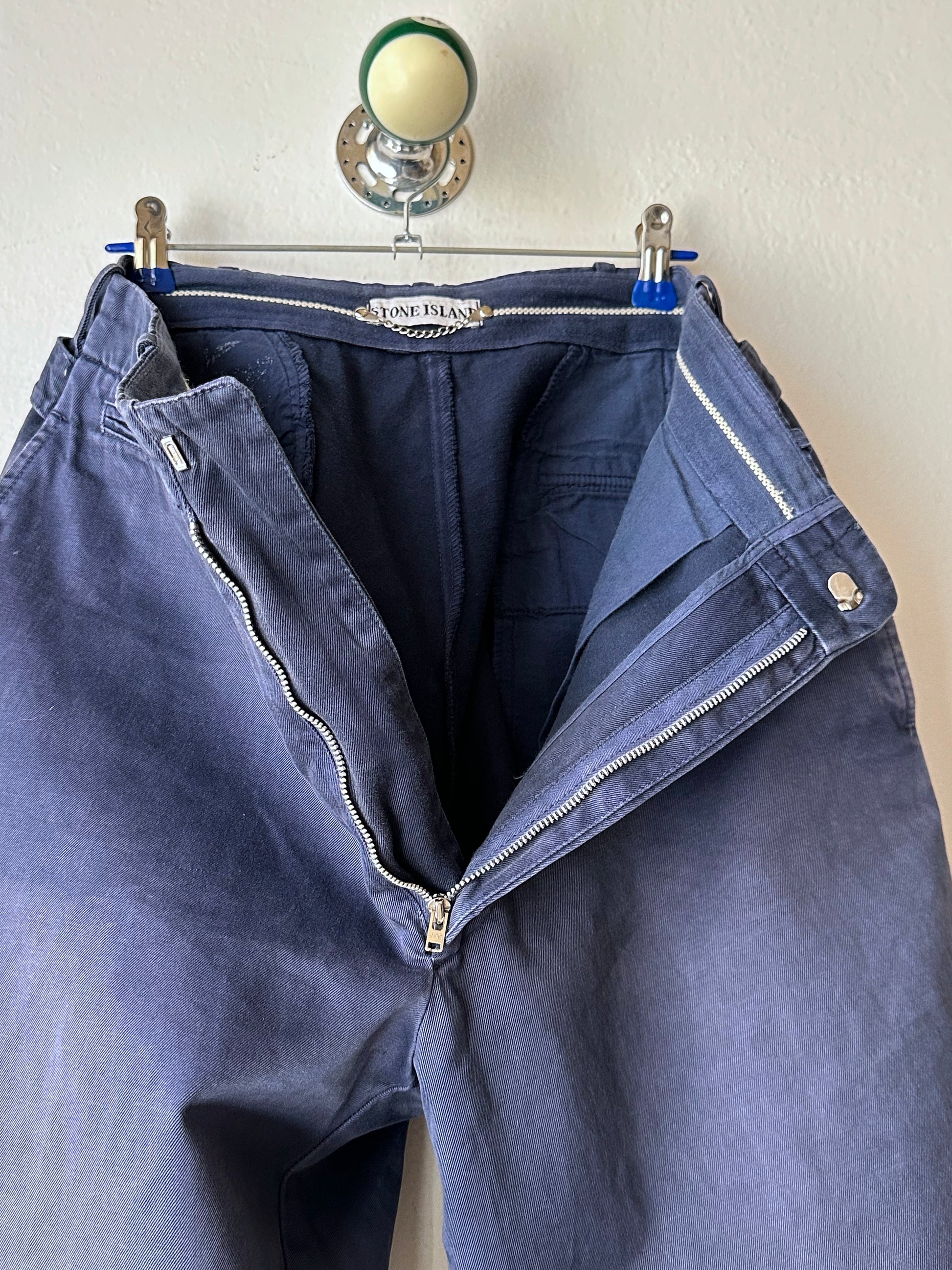 1980s Stone Island navy chinos 80年代 Massimo osti マッシモマッシモオスティ Made in Italy イタリア製 ストーンアイランド 紺色 チノパン Toto Praha Vintage clothing shop Antique shop 古着屋 プラハ Showroom appointment Prague ユーロ古着 ヨーロッパ古着 古着卸 ヴィンテージ
