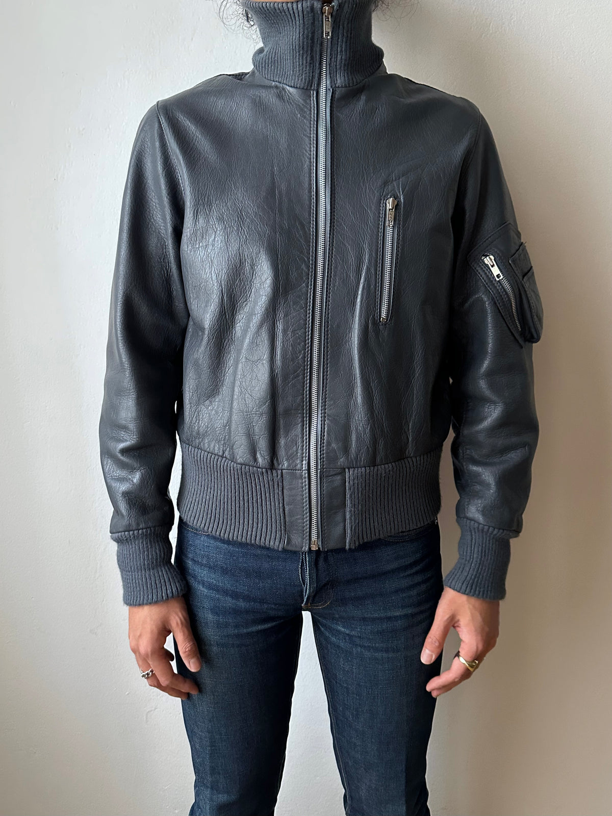 1990s German Air Force Leather Flight Jacket Luftwaffe Bundeswehr ドイツ軍 空軍 パイロット Pilot jacket エアフォース グレー 灰色 レザー ジャケット 90年代 Toto Praha Vintage clothing shop Antique shop 古着屋 プラハ Showroom appointment Prague ユーロ古着 ヨーロッパ古着 古着卸 ヴィンテージ