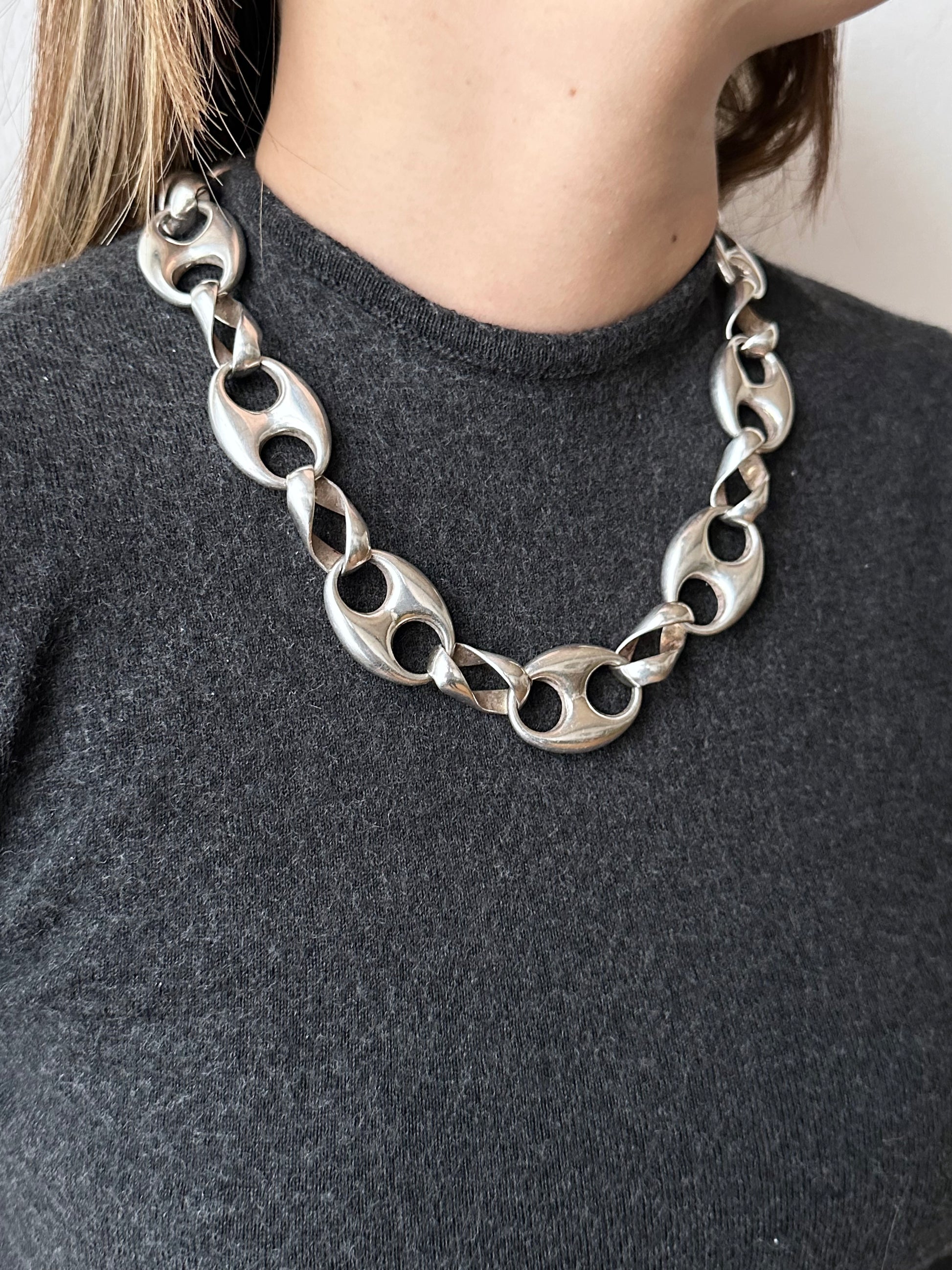 France massilve maliner anchor chain
necklace French big silver metal chrome jewelry 古着屋 ヴィンテージショップ アンティークショップ シルバージュエリー ヴィンテージ フランス チェコ プラハ Czech Prague Praha vintage store antique shop