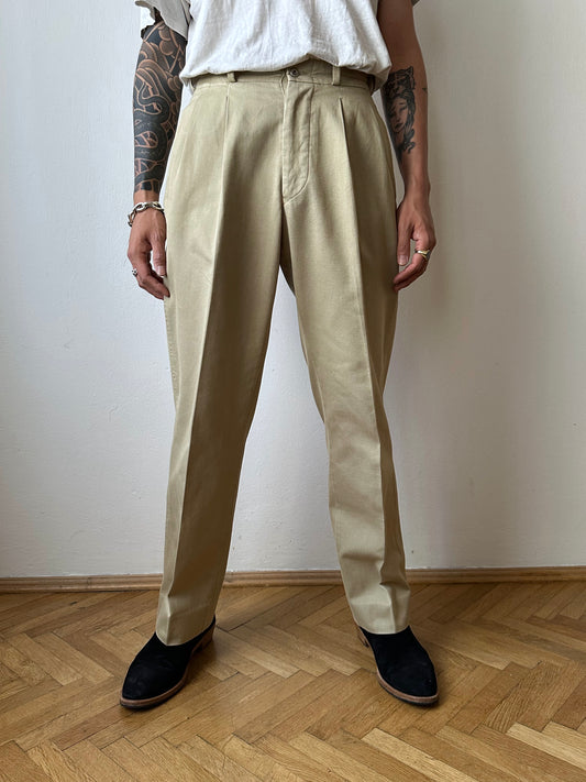 1980s Stone Island beige chinos 80年代 Massimo osti マッシモマッシモオスティ Made in Italy イタリア製 ストーンアイランド ベージュ チノパン Toto Praha Vintage clothing shop Antique shop 古着屋 プラハ Showroom appointment Prague ユーロ古着 ヨーロッパ古着 古着卸 ヴィンテージ