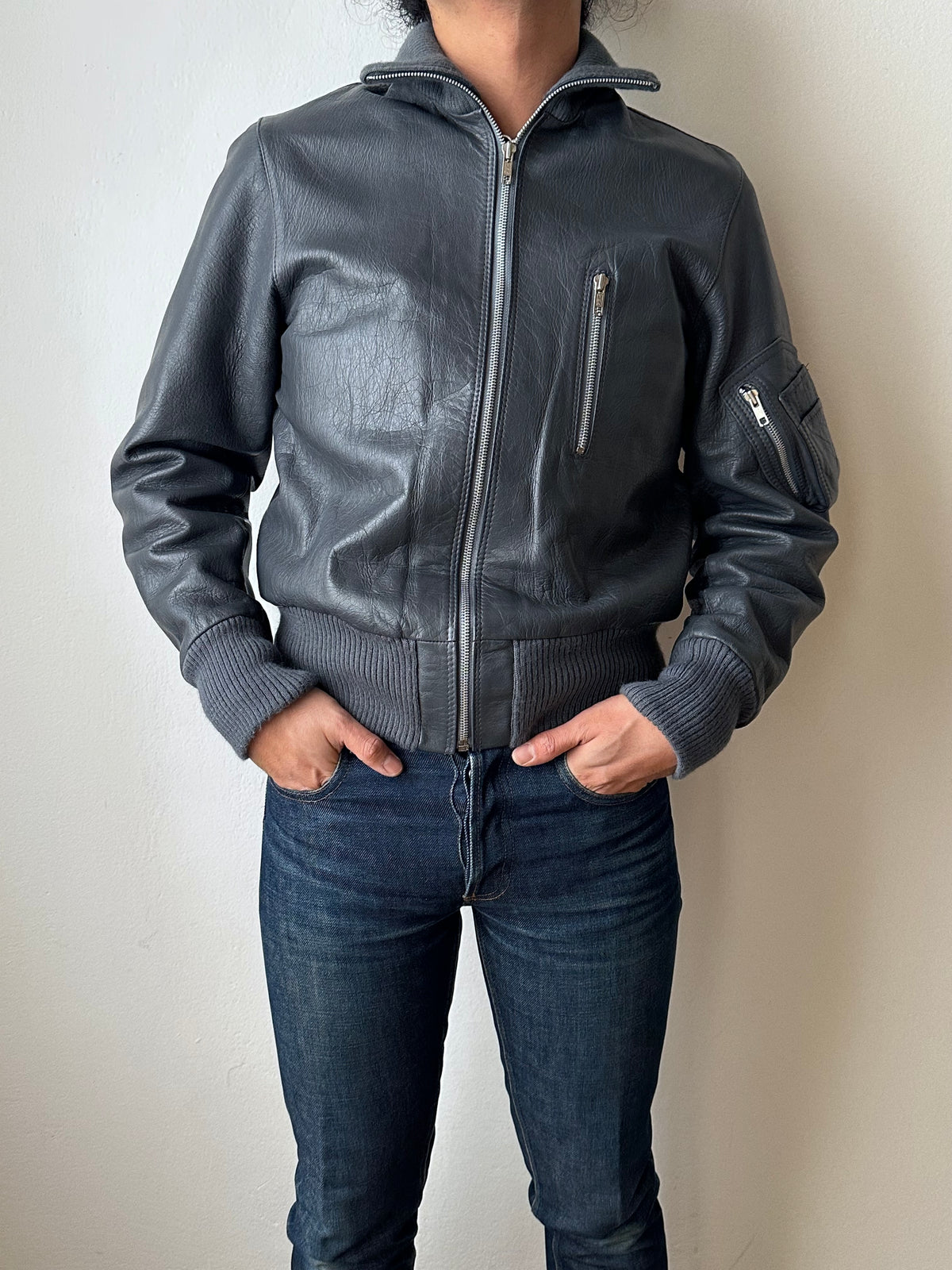 1990s German Air Force Leather Flight Jacket Luftwaffe Bundeswehr ドイツ軍 空軍 パイロット Pilot jacket エアフォース グレー 灰色 レザー ジャケット 90年代 Toto Praha Vintage clothing shop Antique shop 古着屋 プラハ Showroom appointment Prague ユーロ古着 ヨーロッパ古着 古着卸 ヴィンテージ