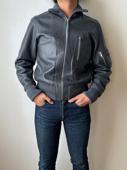 1990s German Air Force Leather Flight Jacket Luftwaffe Bundeswehr ドイツ軍 空軍 パイロット Pilot jacket エアフォース グレー 灰色 レザー ジャケット 90年代 Toto Praha Vintage clothing shop Antique shop 古着屋 プラハ Showroom appointment Prague ユーロ古着 ヨーロッパ古着 古着卸 ヴィンテージ