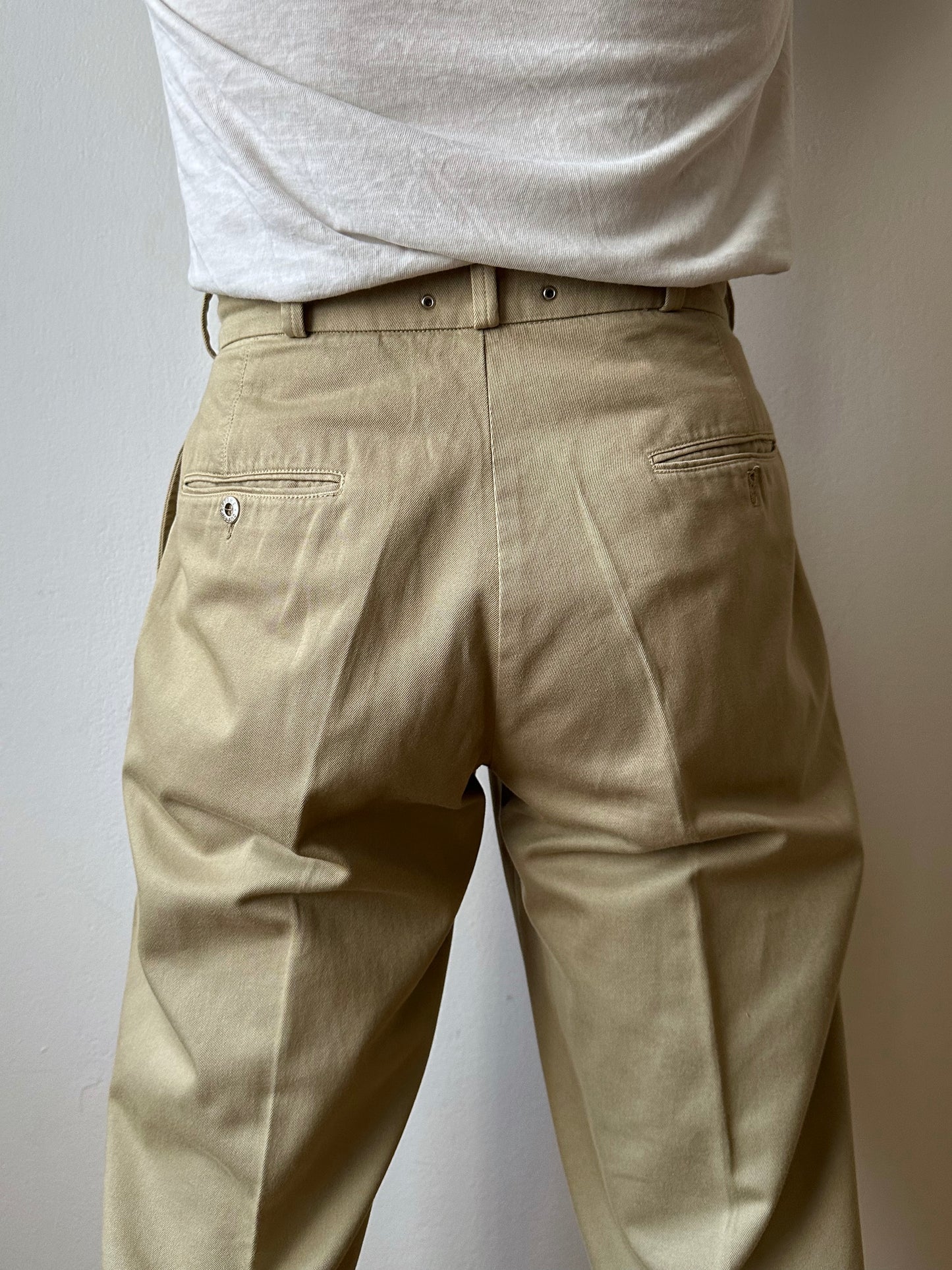 1980s Stone Island beige chinos 80年代 Massimo osti マッシモマッシモオスティ Made in Italy イタリア製 ストーンアイランド ベージュ チノパン Toto Praha Vintage clothing shop Antique shop 古着屋 プラハ Showroom appointment Prague ユーロ古着 ヨーロッパ古着 古着卸 ヴィンテージ
