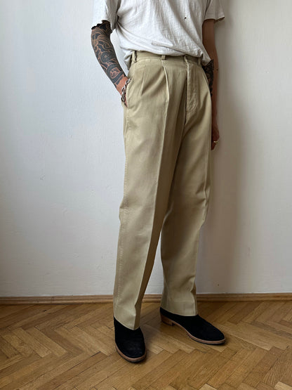 1980s Stone Island beige chinos 80年代 Massimo osti マッシモマッシモオスティ Made in Italy イタリア製 ストーンアイランド ベージュ チノパン Toto Praha Vintage clothing shop Antique shop 古着屋 プラハ Showroom appointment Prague ユーロ古着 ヨーロッパ古着 古着卸 ヴィンテージ