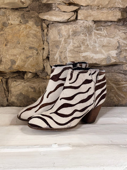 haircalf zebra fur boots