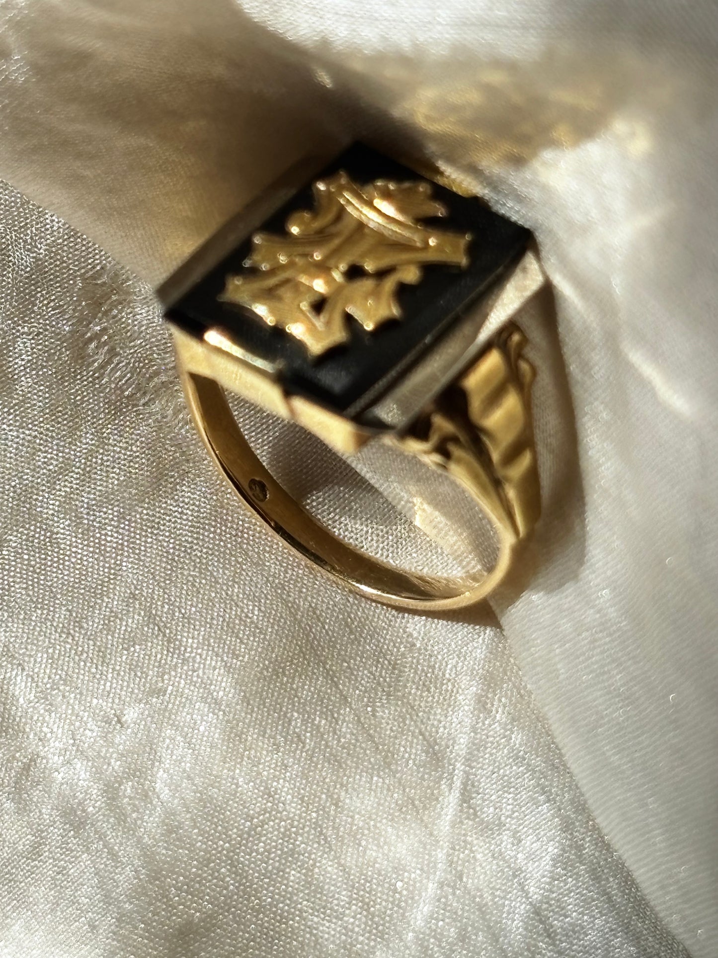 1920-30s Artdeco Czechoslovakia signet ring Au585/Onyx
