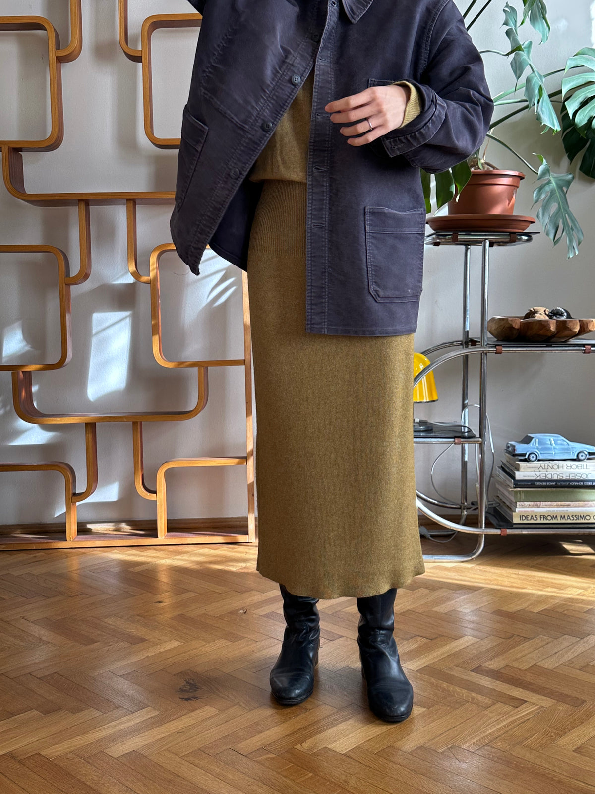 1960s Le Mont St Michel Black moleskin jacket モンサンミッシェル 60年代 ブラック  モールスキン 黒 フレンチワーク Made in Franca French work wear Toto Praha Vintage clothing shop Antique shop 古着屋 プラハ Showroom appointment Prague ユーロ古着 ヨーロッパ古着 古着卸 ヴィンテージ 
