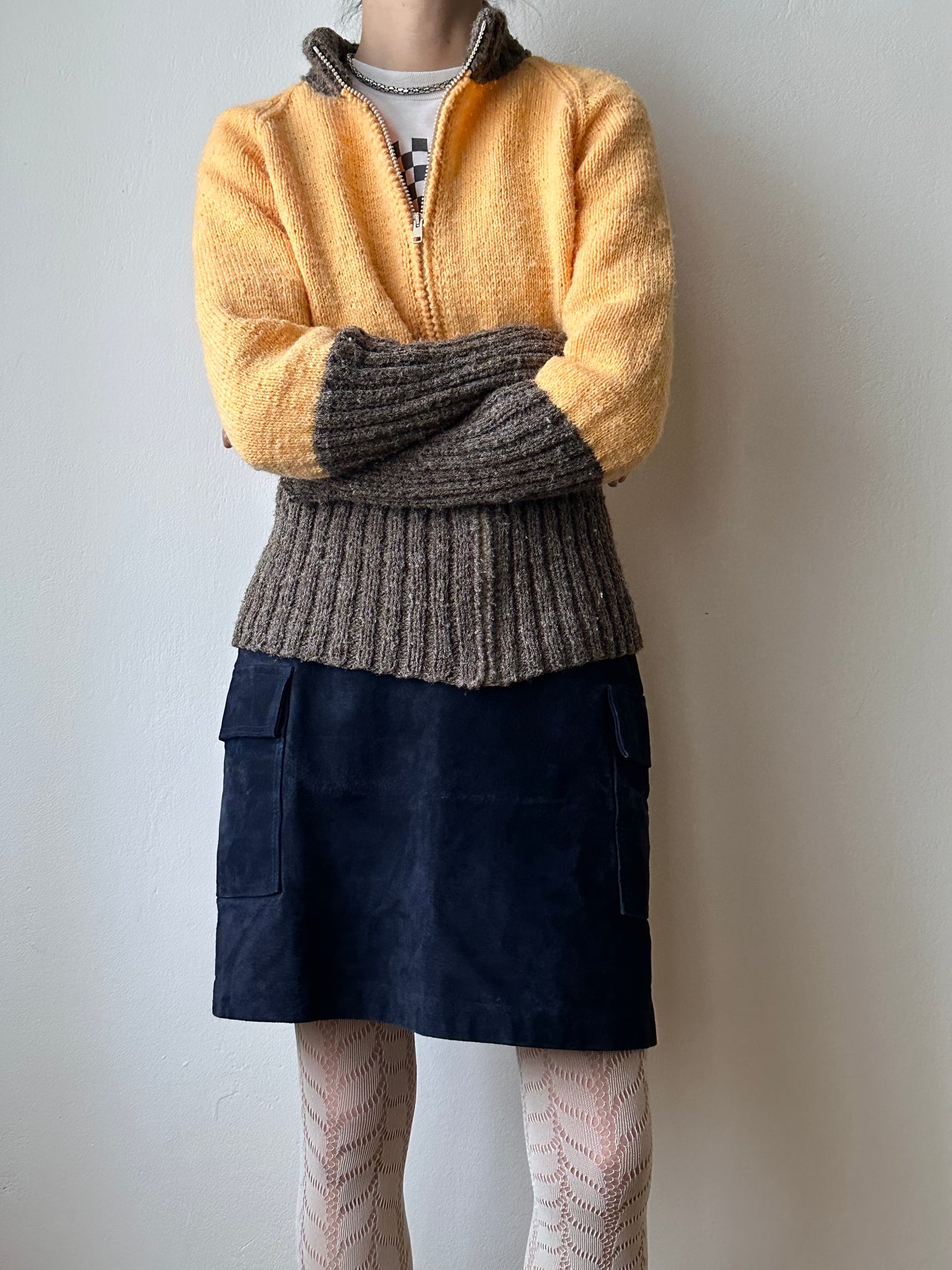 Handknitting zip sweater