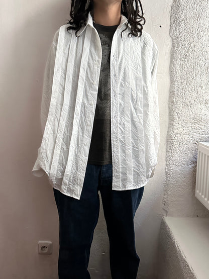 90s crinkled shirt
