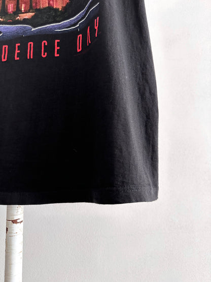 90s INDEPENDENCE DAY - XL. Dead stock.